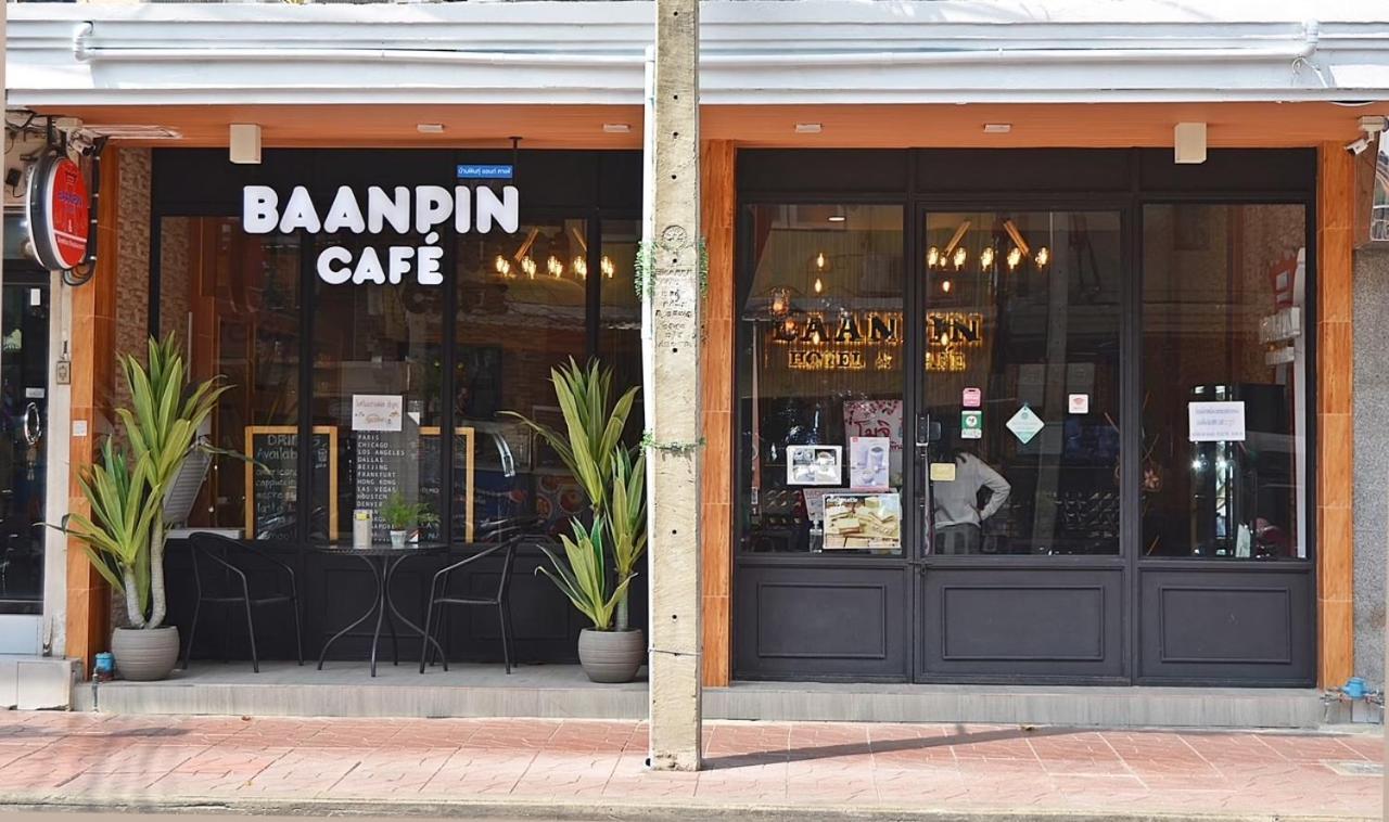 Baanpin Hotel & Cafe Бангкок Екстер'єр фото